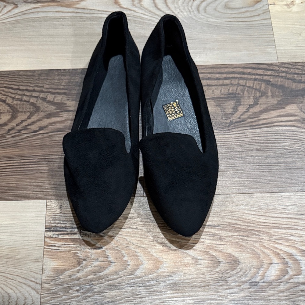 BRAND NEW Elegant Black Women's Loafers